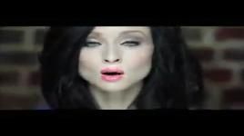 Xem MV Can't Fight This Feeling (Official Music Video) - Junior Caldera, Sophie Ellis-Bextor
