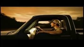 Xem MV We Rode In Trucks - Luke Bryan