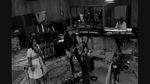 Cinco Minutos Con Vos - Elvis Costello, The Roots