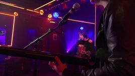 Xem MV I Will Never Let You Down (Rita Ora Cover) (Live Lounge) - Catfish And The Bottlemen