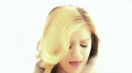 Xem MV Wrapped In Red - Kelly Clarkson
