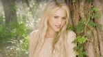 MV Me Enamore - Shakira