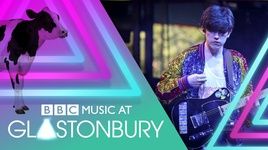 Paracetamol (Glastonbury 2017) - Declan McKenna