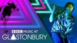 Xem MV Ti Amo (Glastonbury 2017) - Phoenix