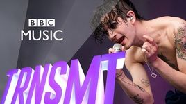 Xem MV Chocolate (Trnsmt 2017) - The 1975