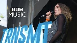 Xem MV Ignorance (Trnsmt 2017) - YONAKA