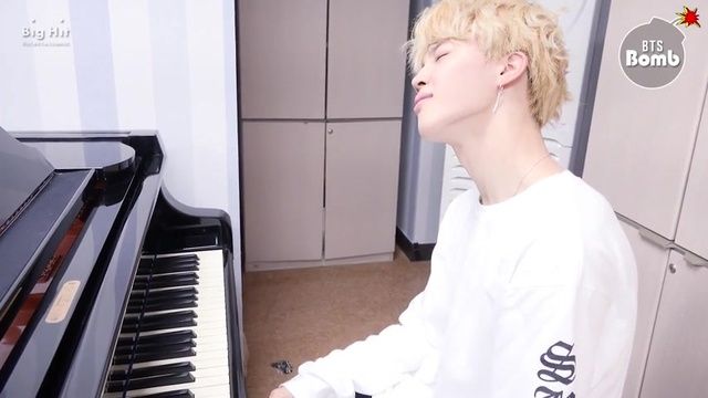 Xem MV Jimin's Piano Solo Showcase (Bangtan Bomb) - Jamie | Video - MV Ca Nhạc