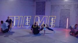 Xem MV Tie Me Down (Lyric Video) - Gryffin, Elley Duhe