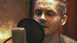 Xem MV Solid Gold - Tom Chaplin, Jones