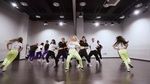 Xem MV OOMM (Out Of My Mind) (Dance Practice) - 3YE