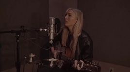 MV Kissing Other People (Acoustic) - Lennon Stella