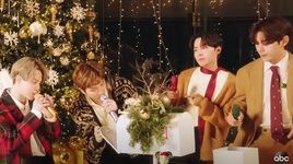 Xem MV Santa Claus Is Comin' To Town (The Disney Holiday Singalong) - BTS