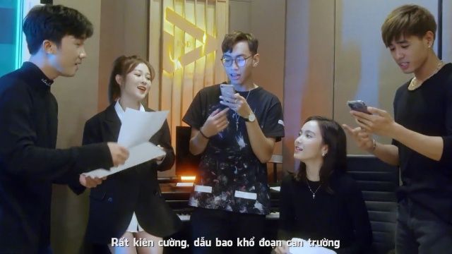 Xem MV Việt Nam Cố Lên - Isaac Thái, Khải Đăng, Jang Mi, Ribi Sachi | MV - Ca Nhạc