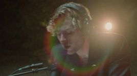 Xem MV Place In Me (Live Performance Video) - Luke Hemmings