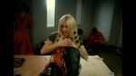 Xem MV Love It When You Hate Me - Avril Lavigne, BlackBear
