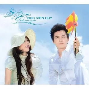 Giả Vờ Yêu (Single CD) - Ngô Kiến Huy