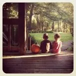 V *Childhood* Những m&ugrave;a dấu y&ecirc;u ơi