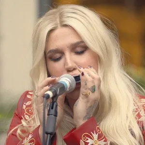 Here Comes The Change (Live Acoustic) (Single) - Kesha