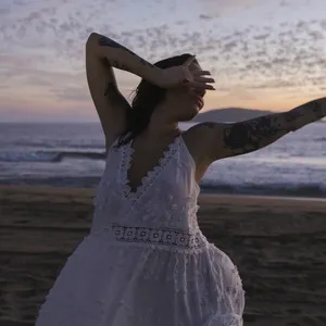 Bailando (Single) - Triana Iglesias, Loke
