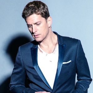 rob thomas