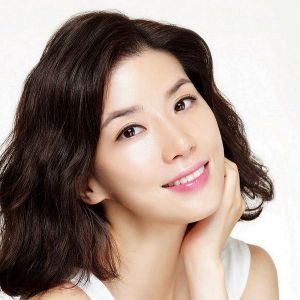 lee bo young