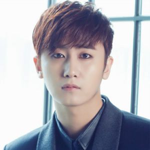 heo young saeng