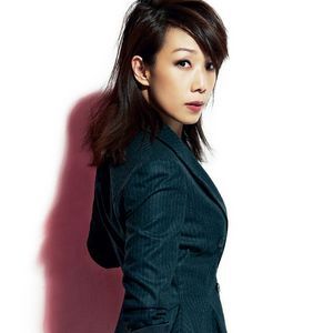 lam uc lien (sandy lam)