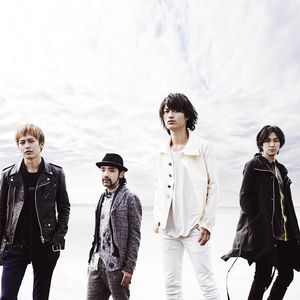 nico touches the walls