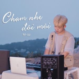 Tải bài hát Chạm Nhẹ Đôi Môi (Thanh Huyy x HHD Remix) MP3 miễn phí về máy