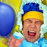 babies coloring pictures with funny pencils - dang cap nhat